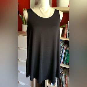 NEW WITH TAGS Old Navy Lux Swing Tank Black M